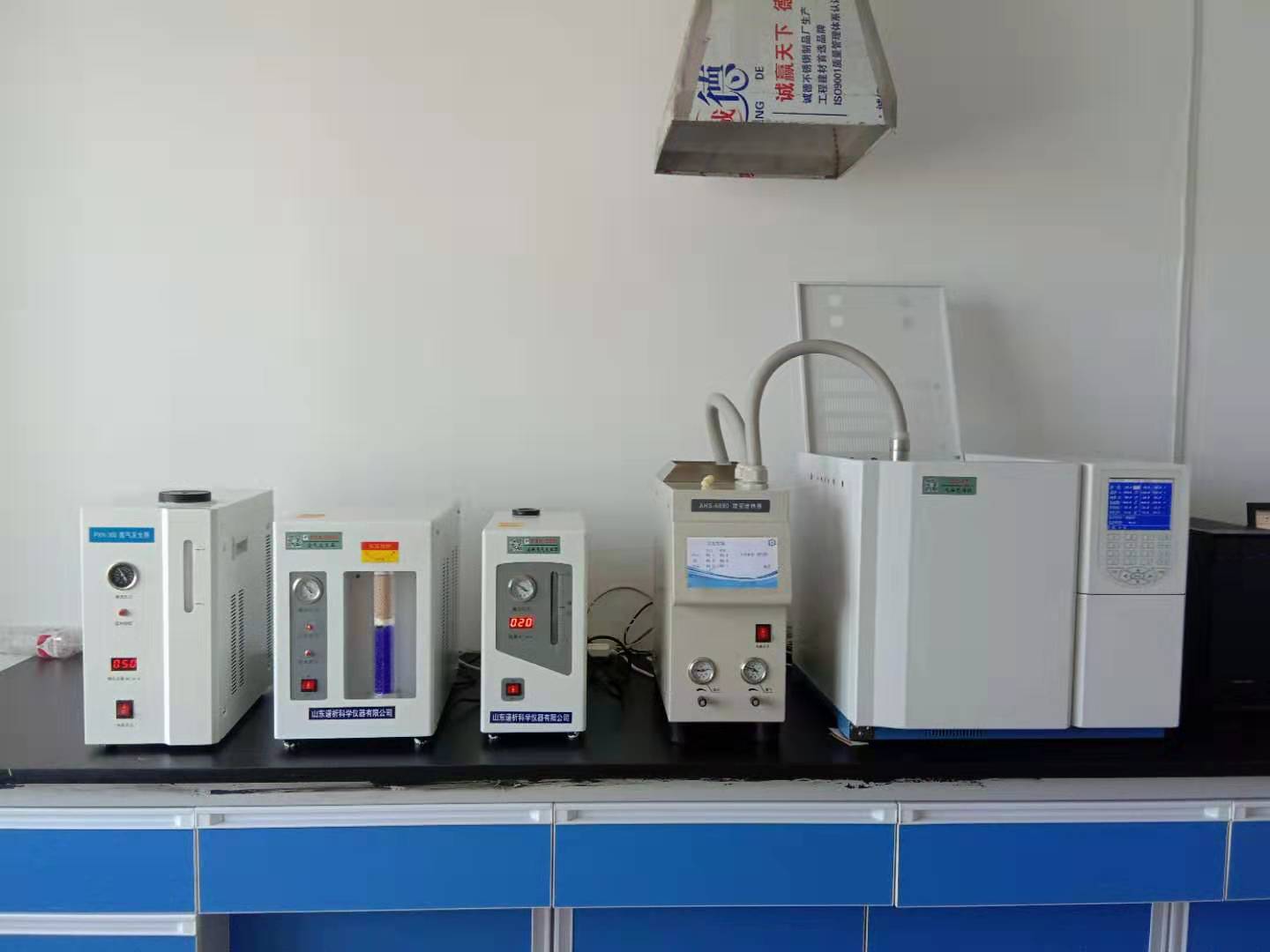 气相色谱仪正确使用和科学保养是分析工作的重要保障-气相色谱仪厂家_国产气相色谱仪_白酒分析气相色谱仪-山东谱析科学仪器有限公司